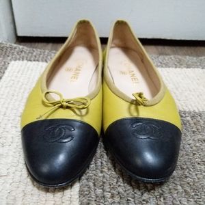 Auth Chanel ballerina flats in chartreuse green